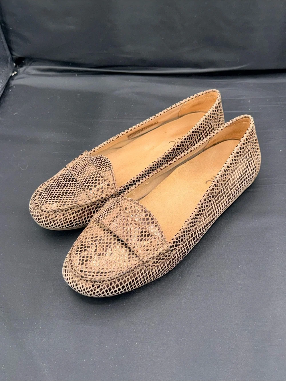 Vionic Snake Print Loafers 7.5 Brown Metallic Penny Preppy Quiet Luxury Flats